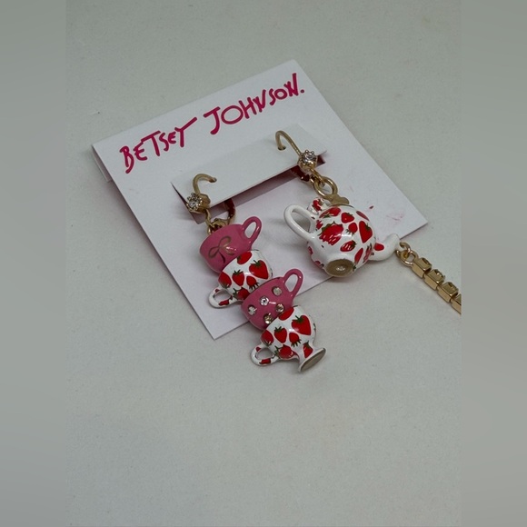 NEW Betsey Johnson Tea Party Mismatched Earrings Strawberry Gold Teacup Pot Pink - Picture 5 of 7